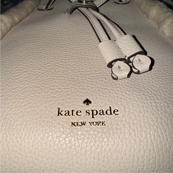 Small Leila pebbled leather with faux fur back pack! - Picture 5 of 6